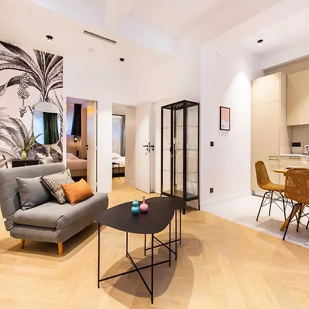 Apartment Appt Design 2br 6p - Mute - Mobility Lease *